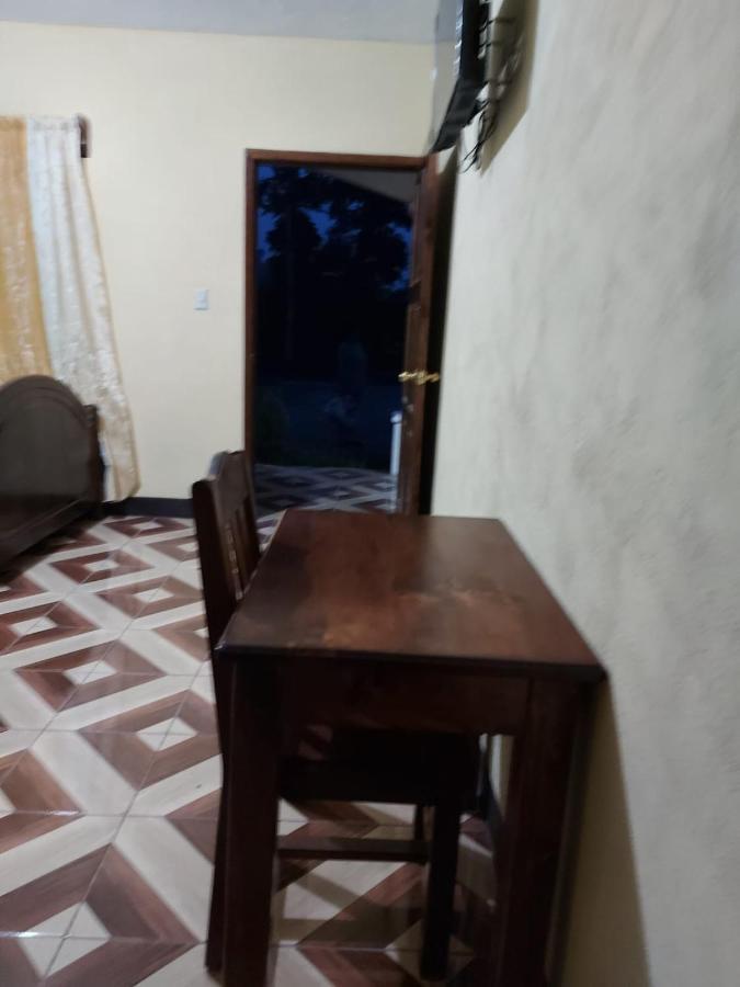 Hotel Los Reyes Coban Luaran gambar