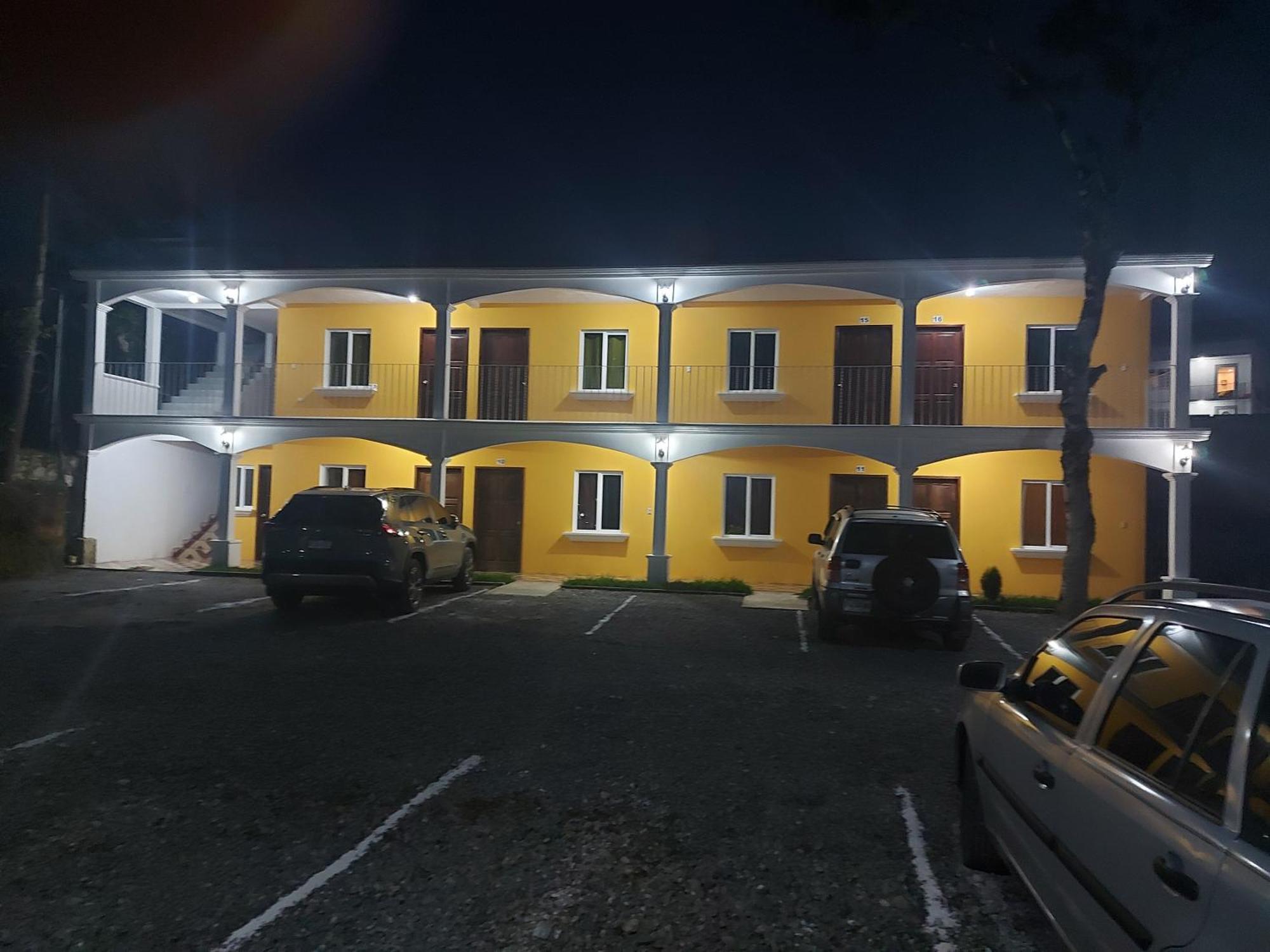 Hotel Los Reyes Coban Luaran gambar